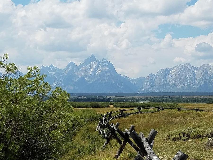 Traveling God’s Country: Wyoming, The Gateway to Yellowstone and the&nbsp;Tetons
